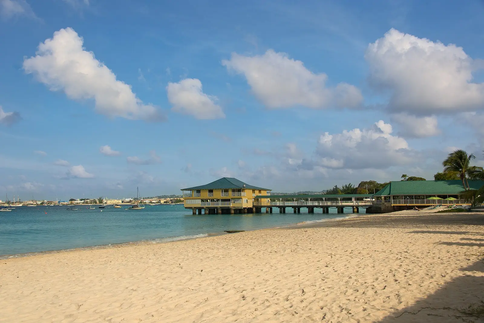 Türkises Meer und Strand auf Barbados