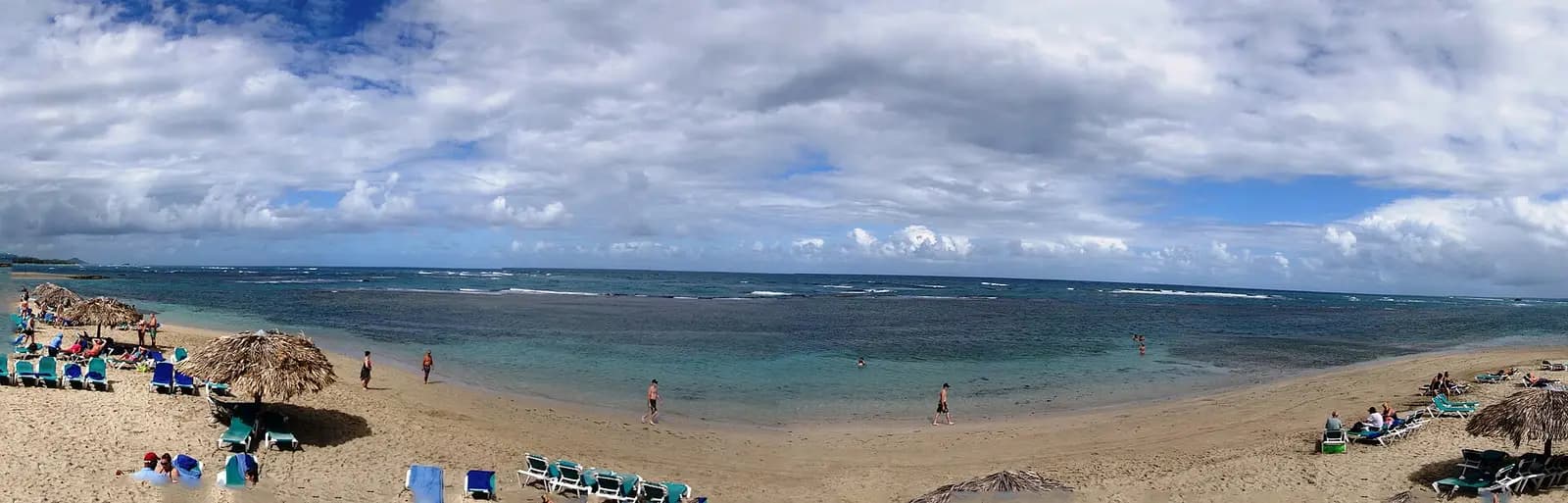 Langer Sandstrand an der Costa Dorada